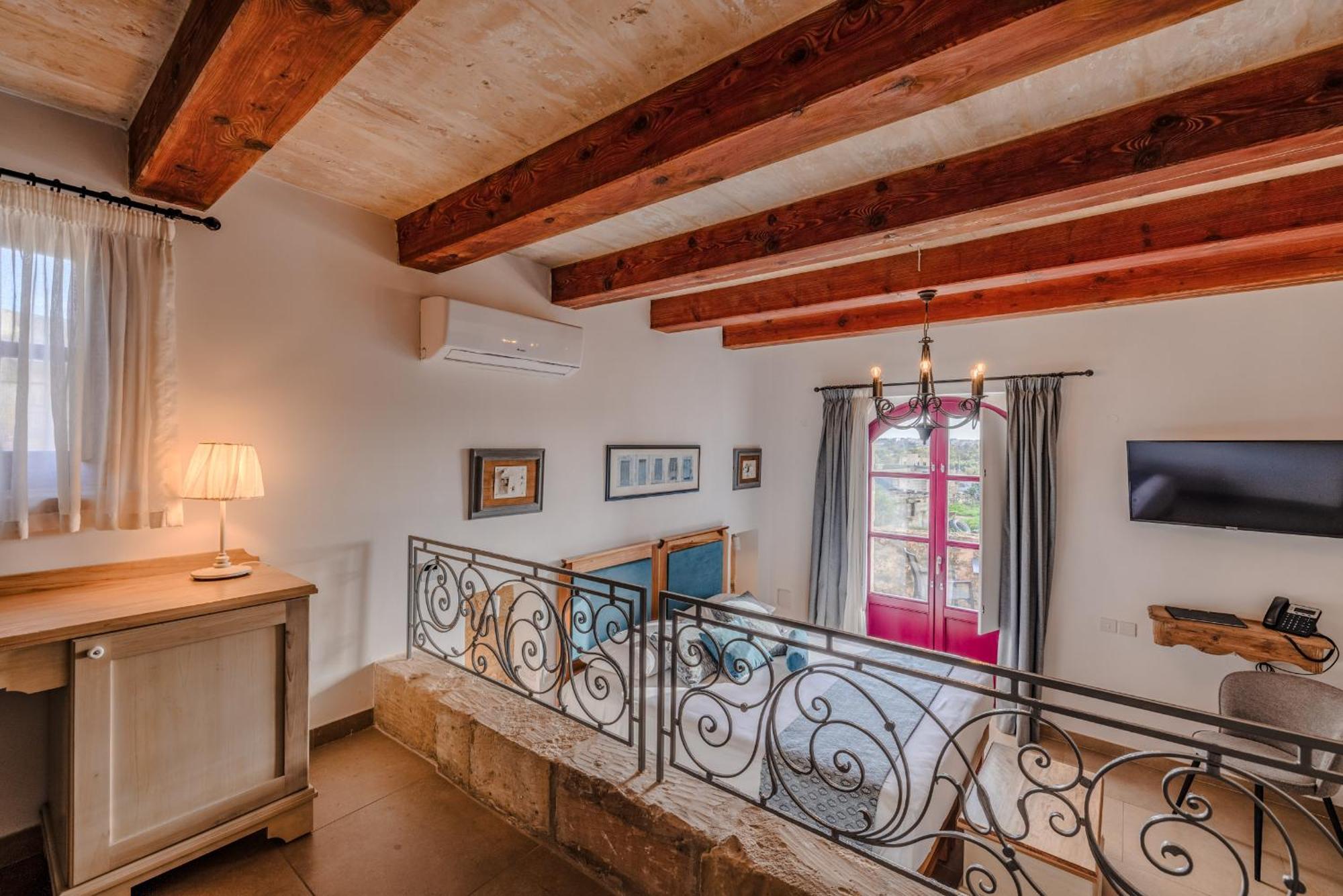Hotel Mulberries Żabbar Zewnętrze zdjęcie